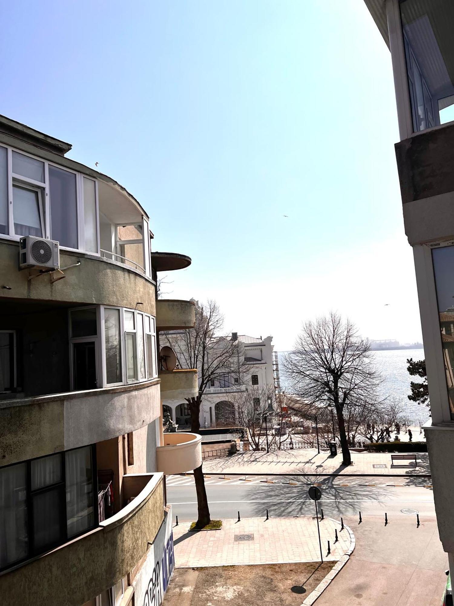 Cazinou Flat Lowcost Констанца Экстерьер фото